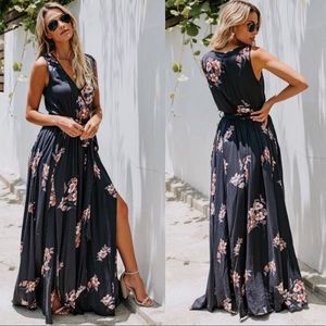 Vici Dress NWOT‼️